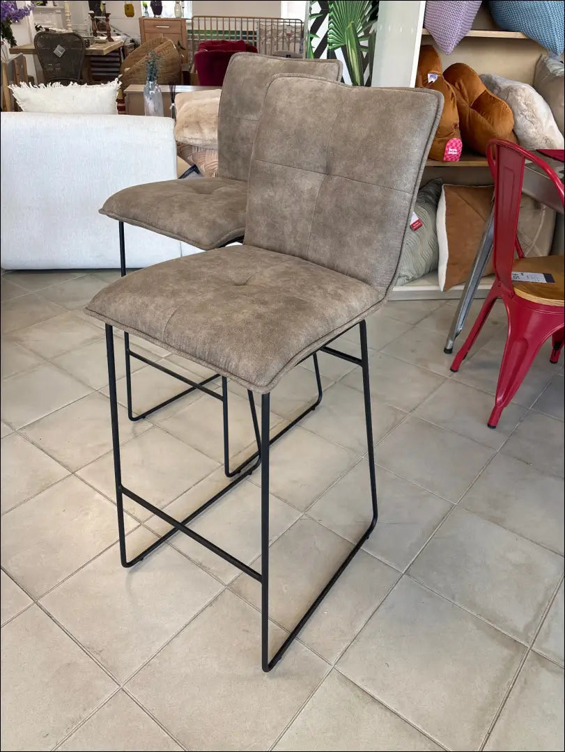 Baro kėdė VI1042 - €62 Save 50% 50-100, __label:Pristatymas 1-2 d.d., baro-kedes, color-ruda, material-dirbtine-oda €50