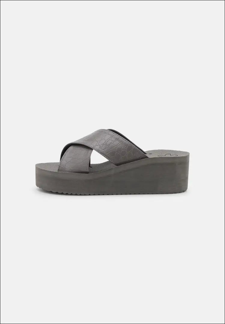 Basutės DR139 - 25-50, __label:Pristatymas 1-2 d.d., color-pilka, drabuziai, tekstile €25 to €50 Sandals (39) | Namų