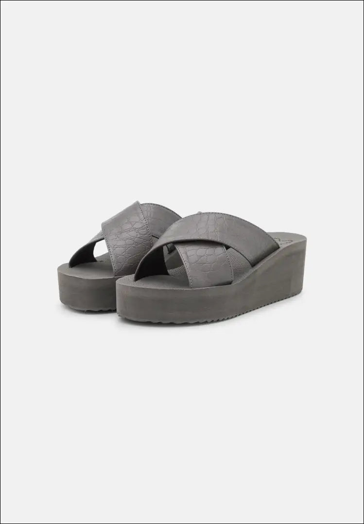 Basutės DR139 - 25-50, __label:Pristatymas 1-2 d.d., color-pilka, drabuziai, tekstile €25 to €50 Sandals (39) | Namų