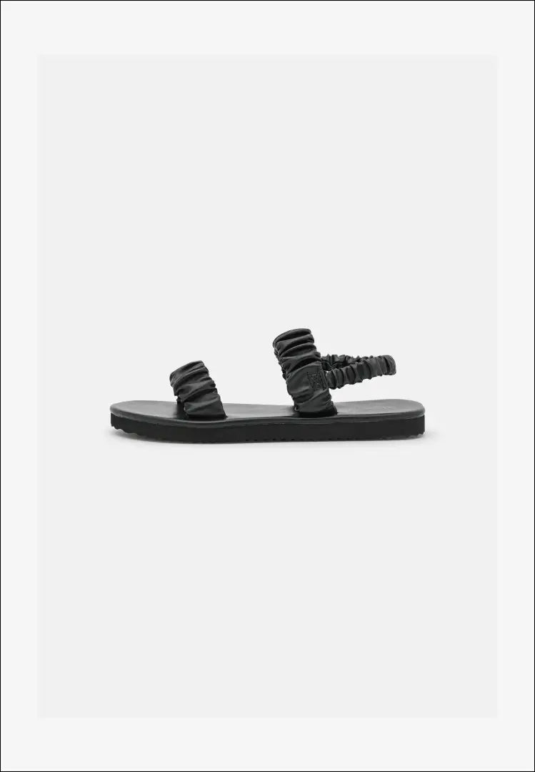 Basutės (42) DR146 - €25 Save 50% 25-50, __label:Pristatymas 1-2 d.d., color-juoda, drabuziai, tekstile to €50 Sandals