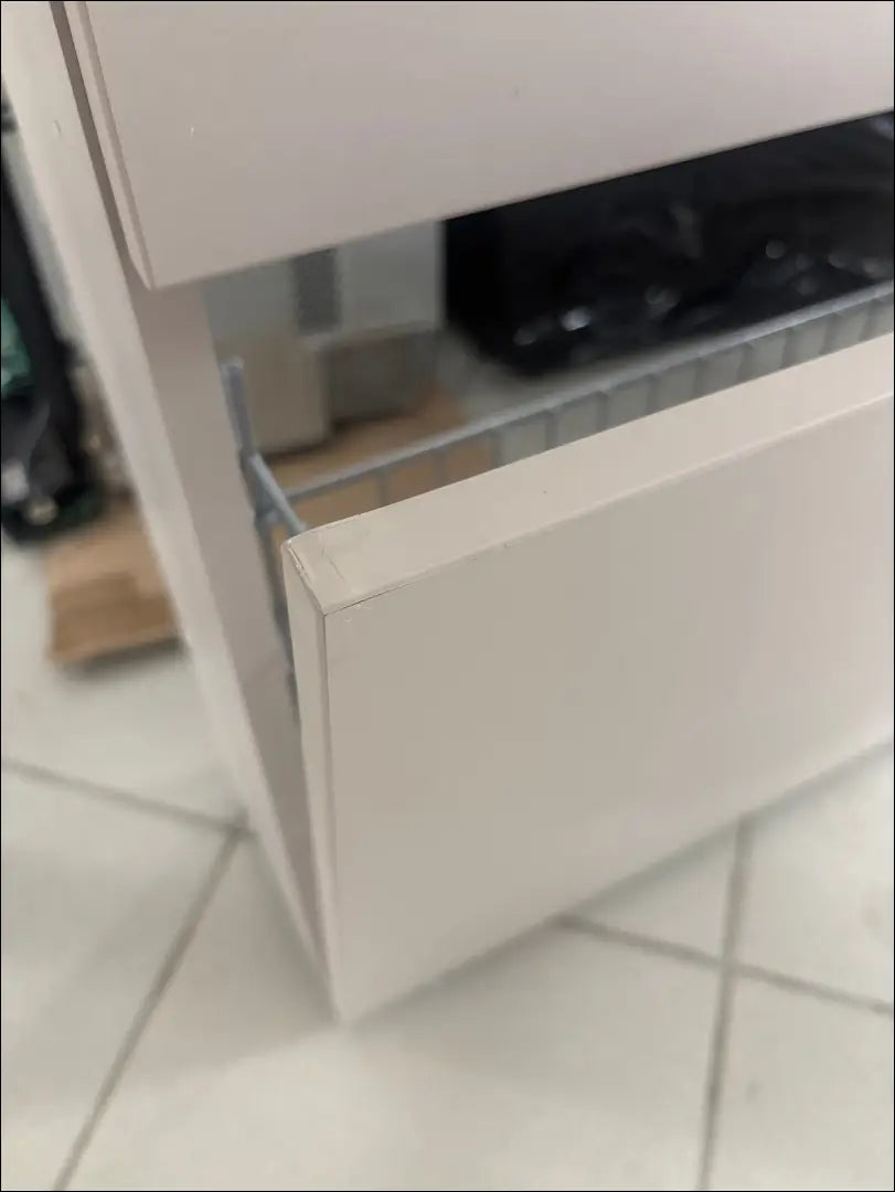 Batų spintelė KI1771 - €130 Save 55% 100-200, __label:Pristatymas 1-2 d.d., color-smelio, material-mediena, pazeistas