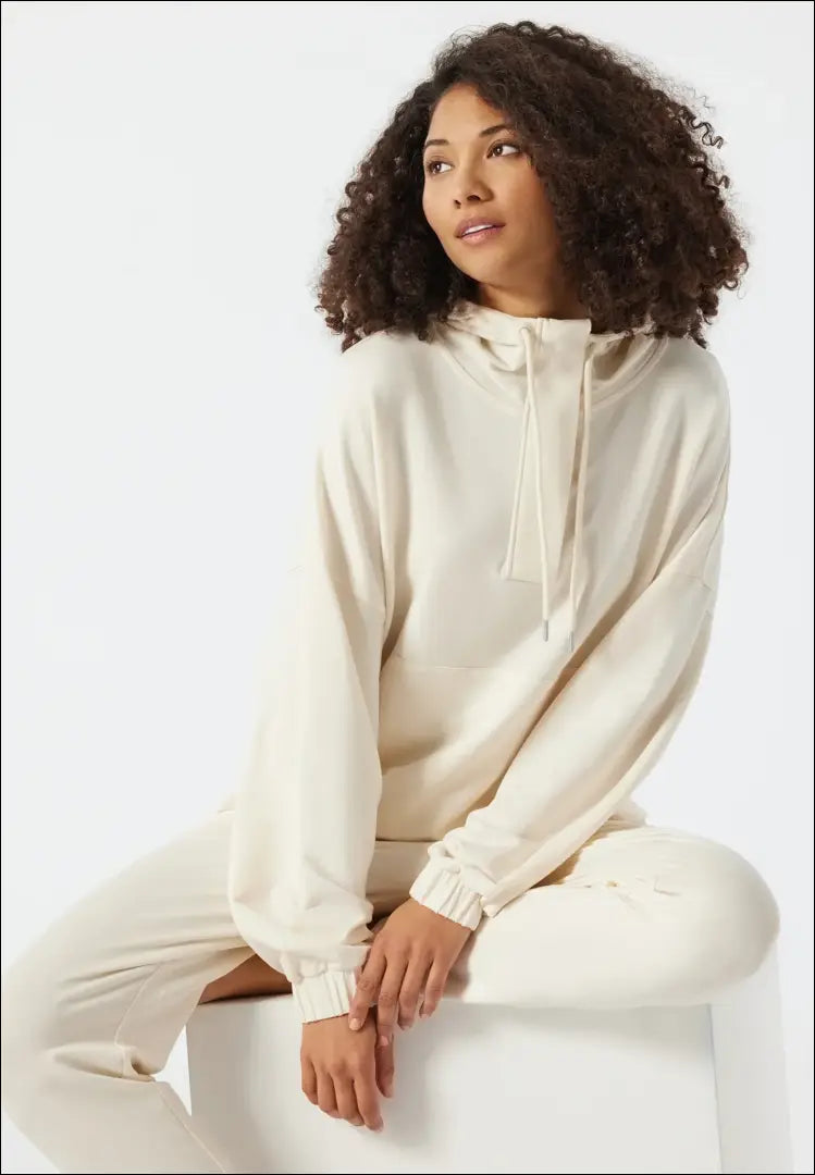 Bliuzonas “Schiesser” DI7650 - €28 Save 65% 25-50, __label:Pristatymas 1-2 d.d., color-kremas, drabuziai,