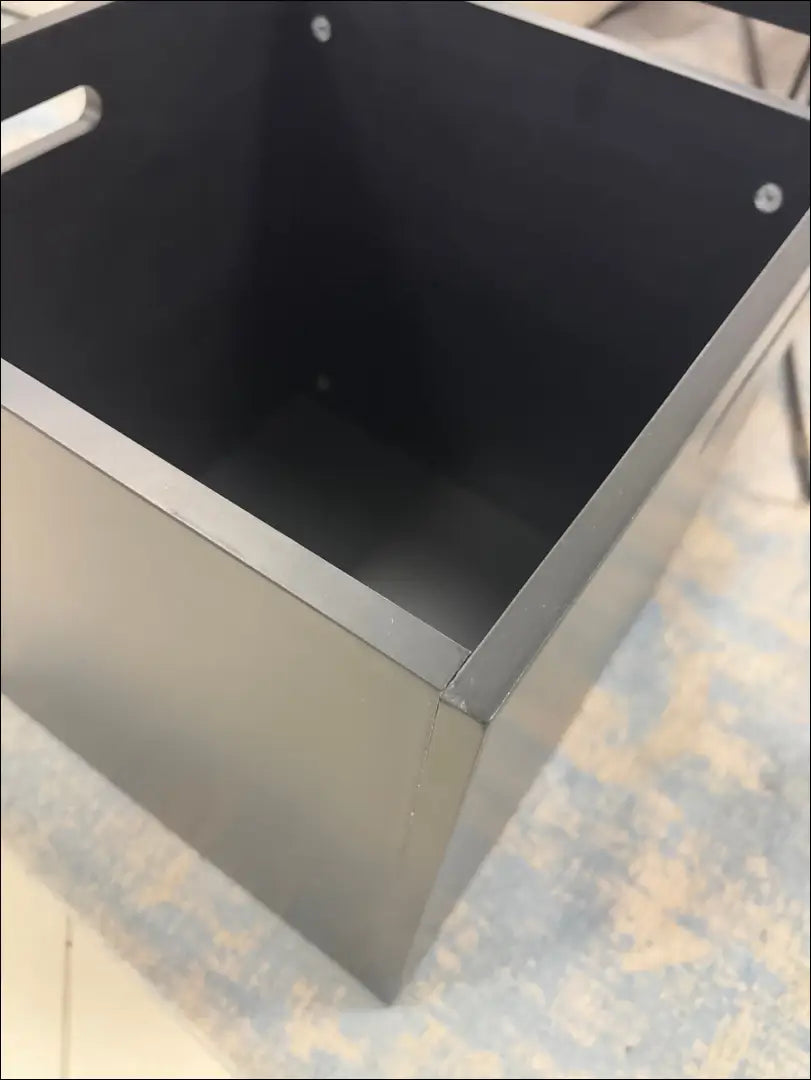 Daiktadėžė DI7976 - €20 Save 65% __label:Pristatymas 1-2 d.d., color-juoda, material-mediena, pazeistas, pazeisti Iki