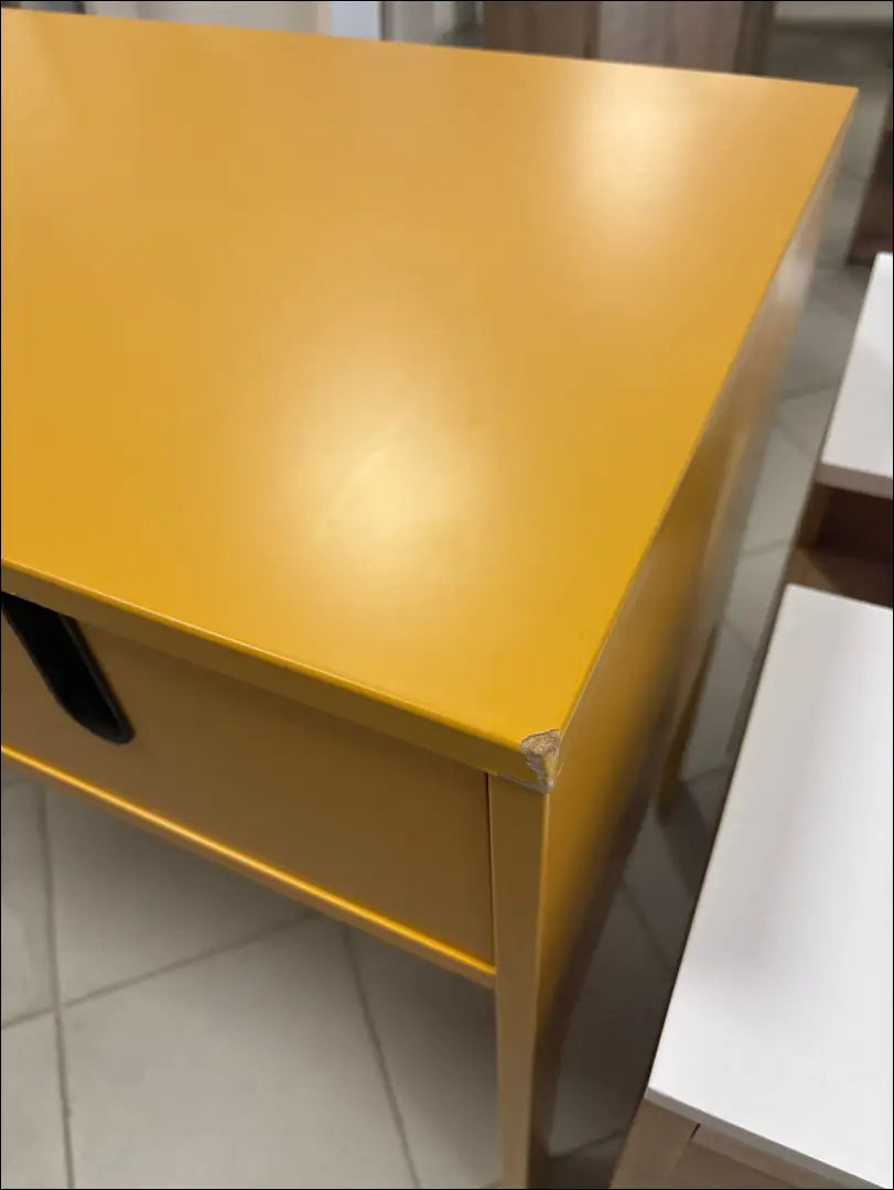 Darbo stalas BI280 - €30 25-50, __label:Pristatymas 1-2 d.d., color-geltona, material-mediena, pazeistas €25 to €50