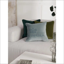 Augšupielādējiet attēlu galerijas skatā Dekoratyvinė aksominė pagalvėlė DI4278 - €10 Save 55% color-zalia, interjeras, material-aksomas,
