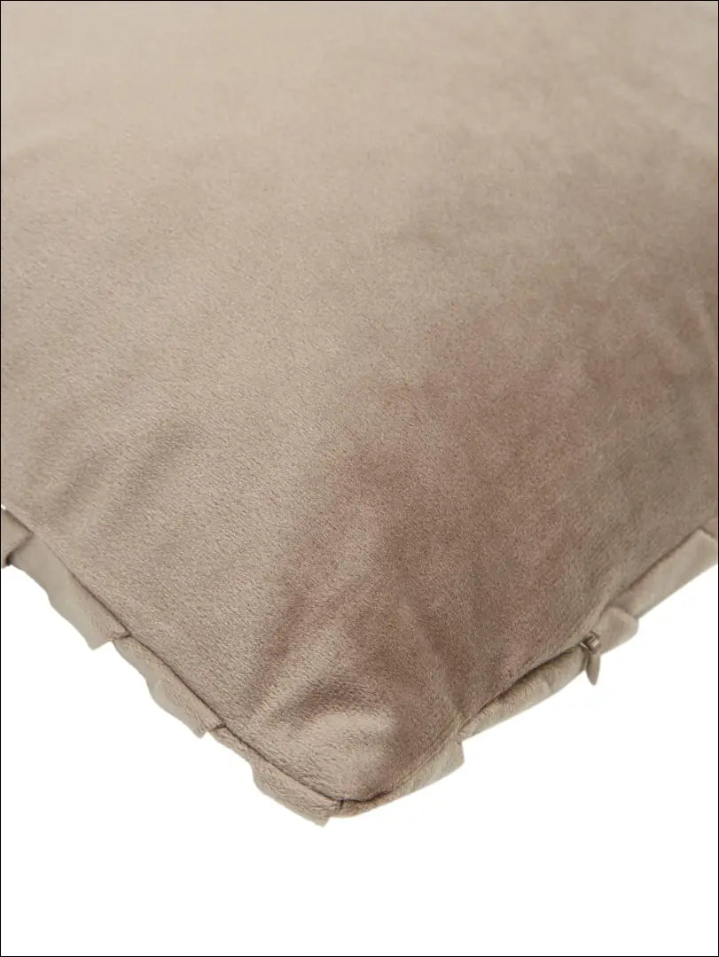 Dekoratyvinė aksominė pagalvėlė DI4305 - €14 Save 50% __label:Pristatymas 1-2 d.d., color-smelio, interjeras,