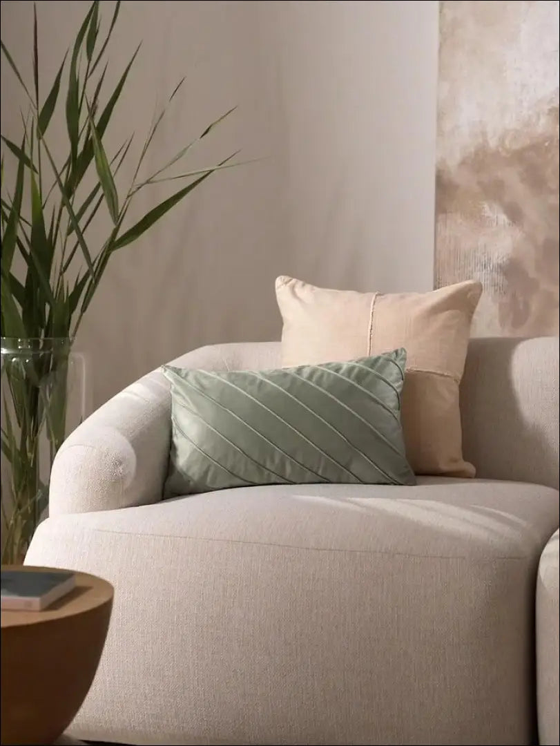 Dekoratyvinė aksominė pagalvėlė DI7420 - €17 Save 50% __label:Pristatymas 1-2 d.d., color-zalia, interjeras,
