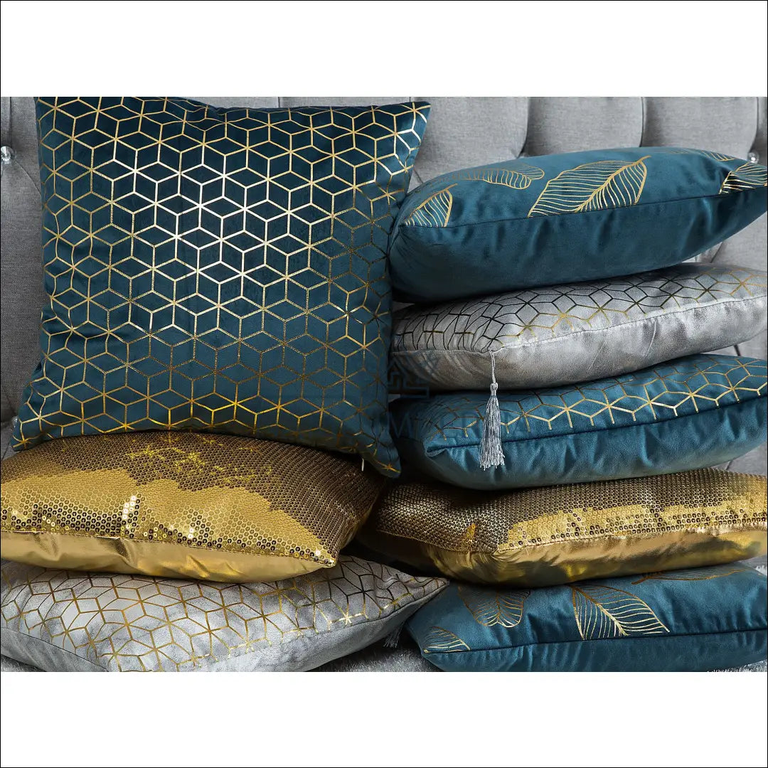 Dekoratyvinė aksominė pagalvėlė DI8993 - €10 Save 50% __label:Pristatymas 1-2 d.d., color-auksine, color-melyna,