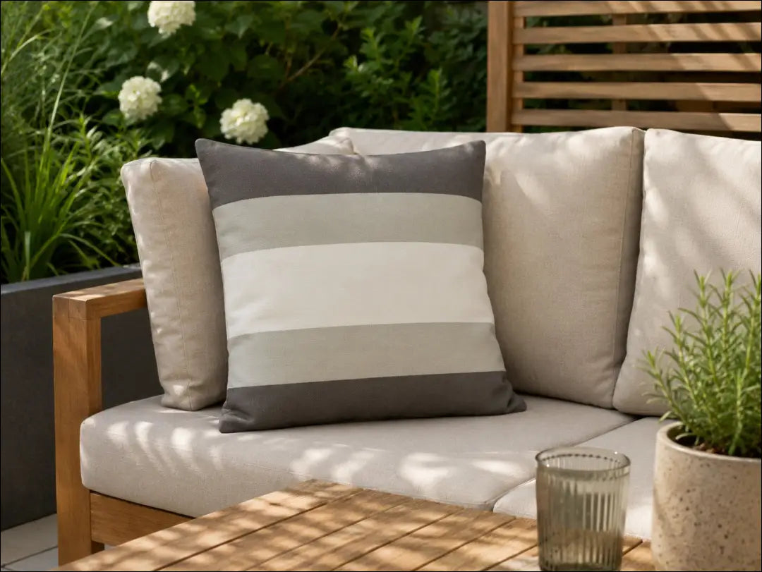 Dekoratyvinė lauko pagalvėlė DI12066 - €15 Save 50% __label:Pristatymas 1-2 d.d., color-ruda, color-smelio, interjeras,