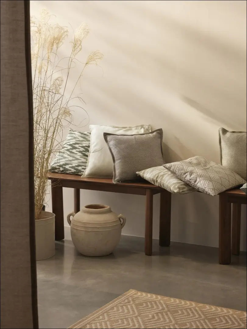 Dekoratyvinė lauko pagalvėlė DI7514 - €25 Save 50% 25-50, __label:Pristatymas 1-2 d.d., color-geltona, color-melyna,