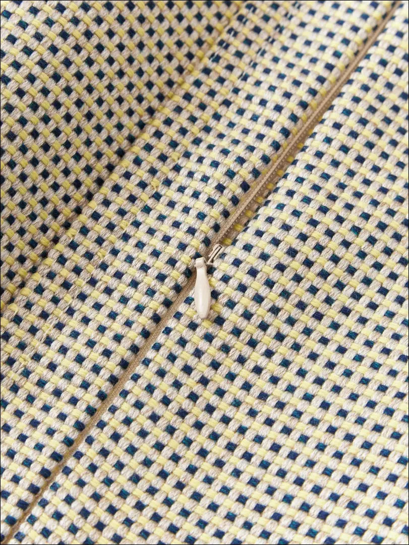 Dekoratyvinė lauko pagalvėlė DI7514 - €25 Save 50% 25-50, __label:Pristatymas 1-2 d.d., color-geltona, color-melyna,