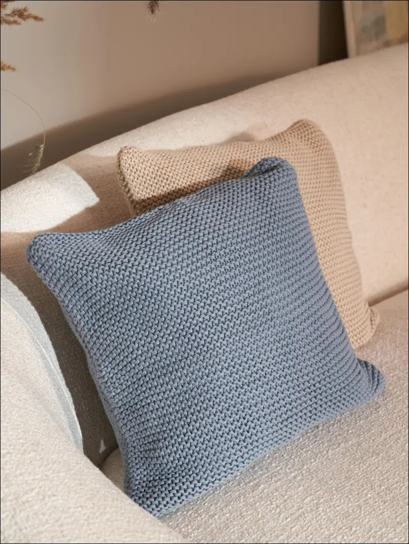 Dekoratyvinė megzta pagalvėlė DI4282 - €15 Save 50% __label:Pristatymas 1-2 d.d., color-melyna, interjeras,