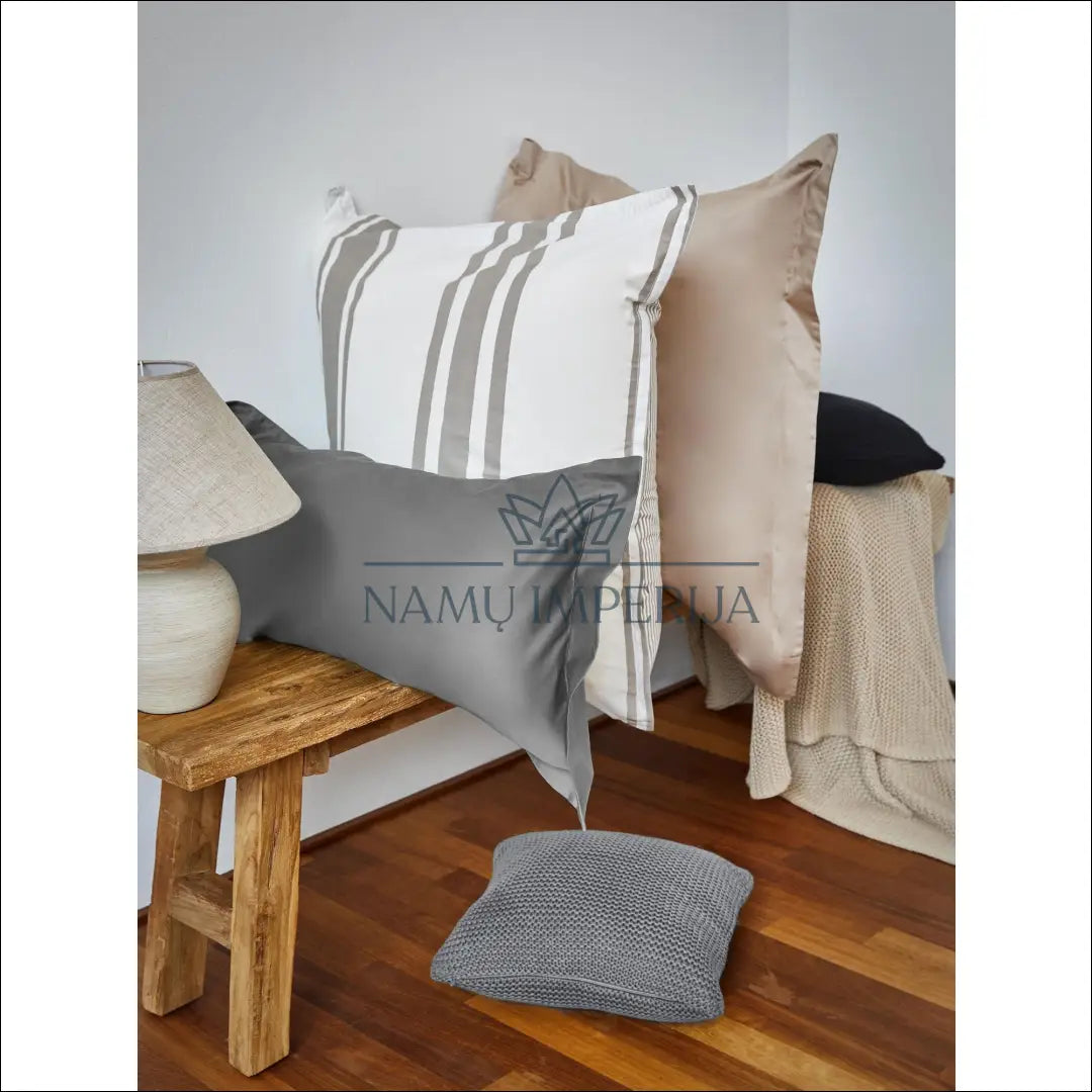 Dekoratyvinė megzta pagalvėlė DI4296 - €10 Save 65% __label:Pristatymas 1-2 d.d., color-pilka, interjeras,