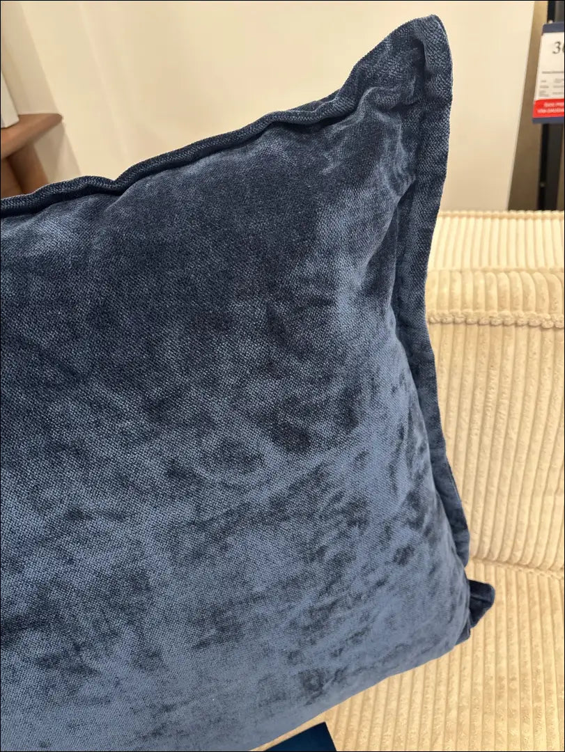 Dekoratyvinė pagalvė DI10401 - €30 Save 50% 25-50, __label:Pristatymas 1-2 d.d., color-melyna, interjeras,