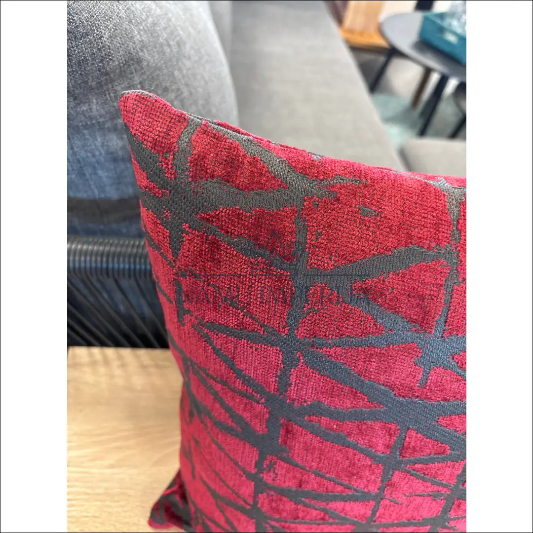 Dekoratyvinė pagalvėlė DI10066 - €12 Save 50% __label:Pristatymas 1-2 d.d., color-pilka, color-raudona, interjeras,