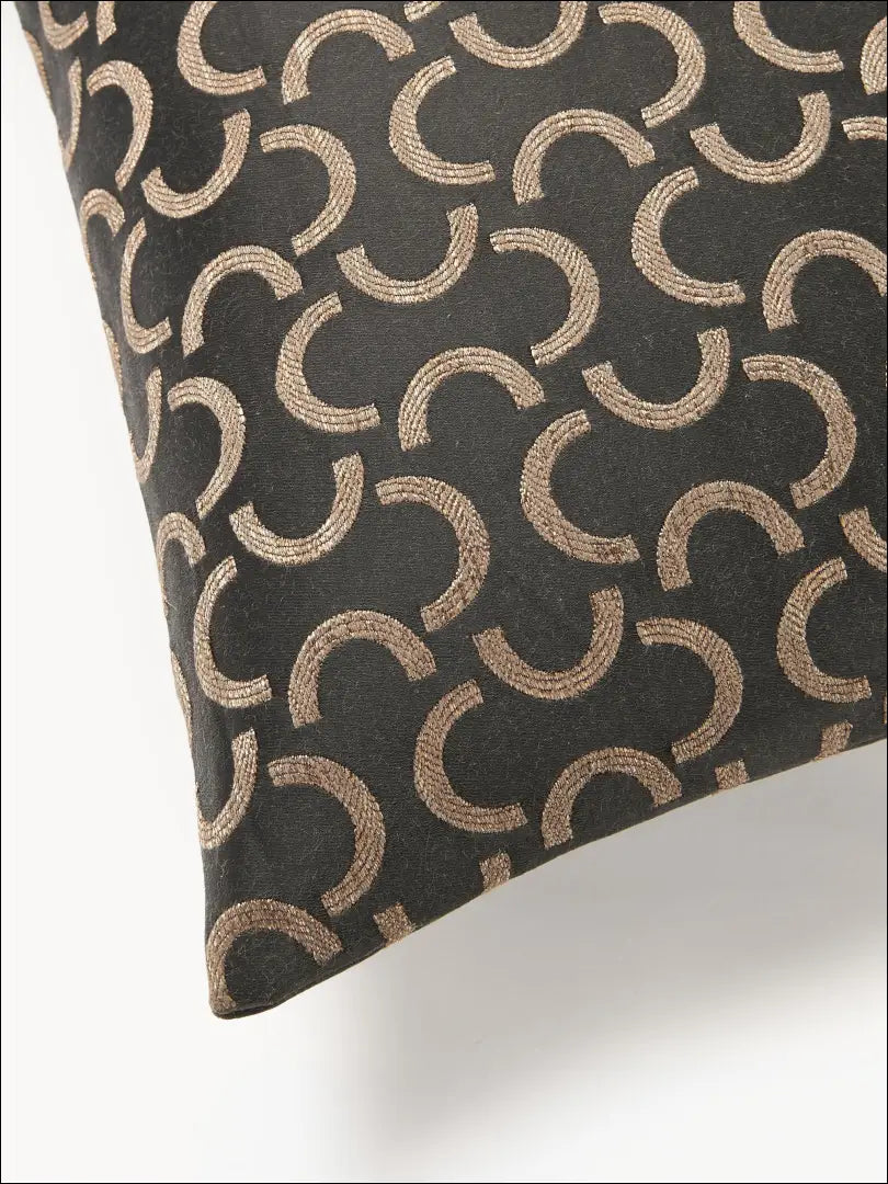 Dekoratyvinė pagalvėlė DI11282 - €80 Save 50% 50-100, __label:Pristatymas 1-2 d.d., color-auksine, color-ruda,