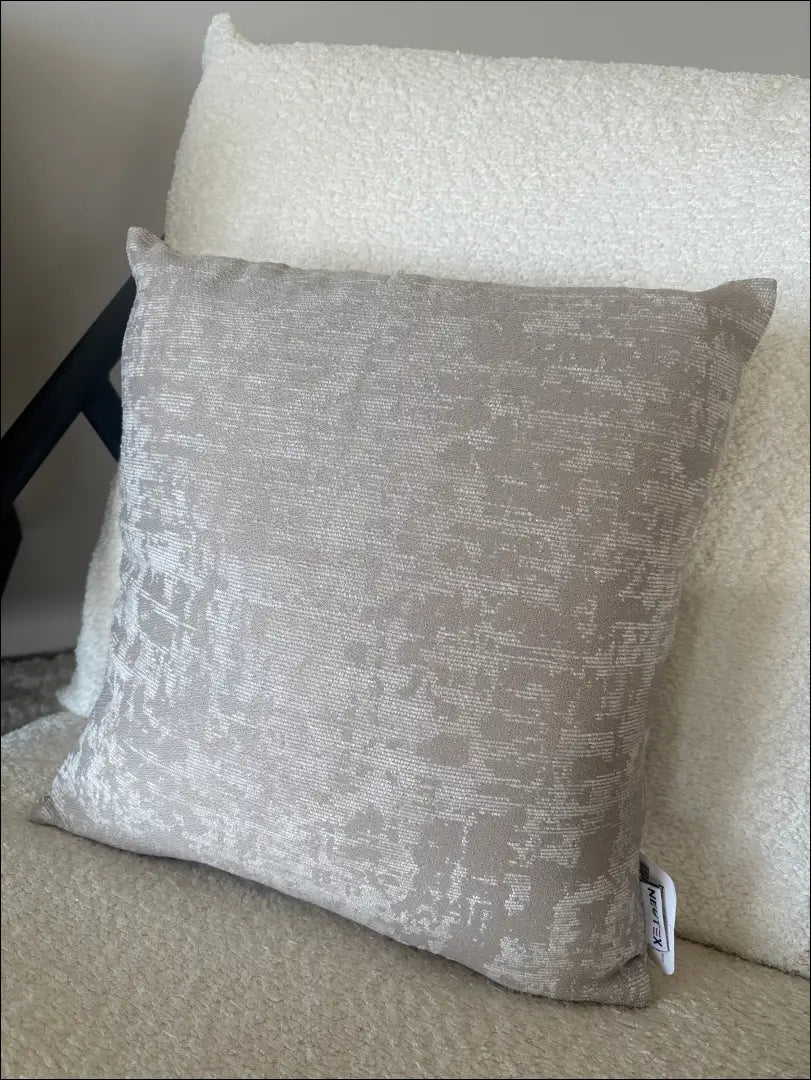 Dekoratyvinė pagalvėlė DI11425 - €12 Save 50% __label:Pristatymas 1-2 d.d., color-kremas, color-smelio, interjeras,