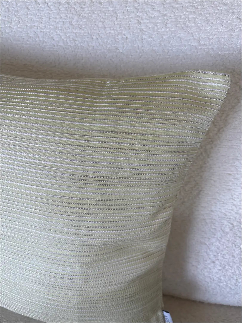 Dekoratyvinė pagalvėlė DI12029 - €13 Save 50% __label:Pristatymas 1-2 d.d., color-zalia, interjeras, material-linas,