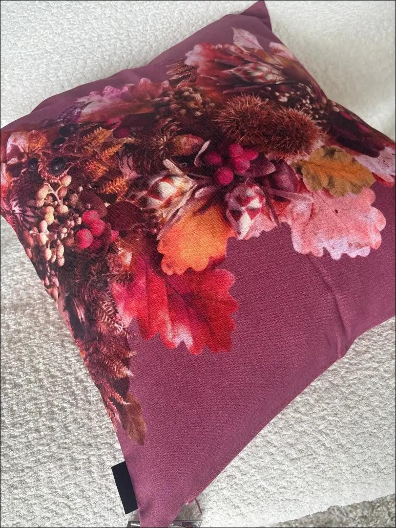 Dekoratyvinė pagalvėlė DI12035 - €16 Save 50% __label:Pristatymas 1-2 d.d., color-marga, color-margas, color-raudona,