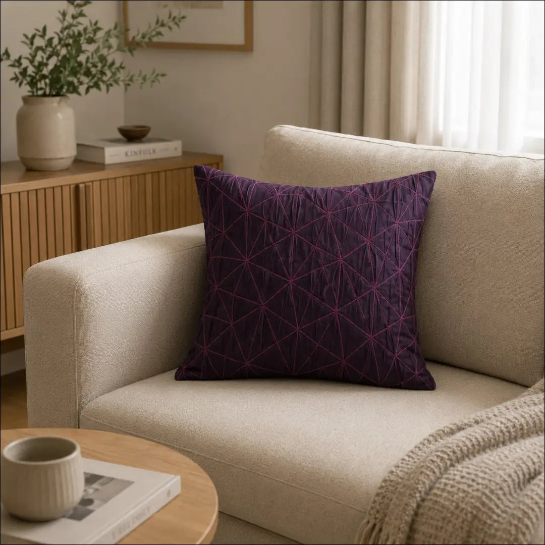 Dekoratyvinė pagalvėlė DI12064 - €13 Save 50% __label:Pristatymas 1-2 d.d., color-rozine, color-violetine, interjeras,
