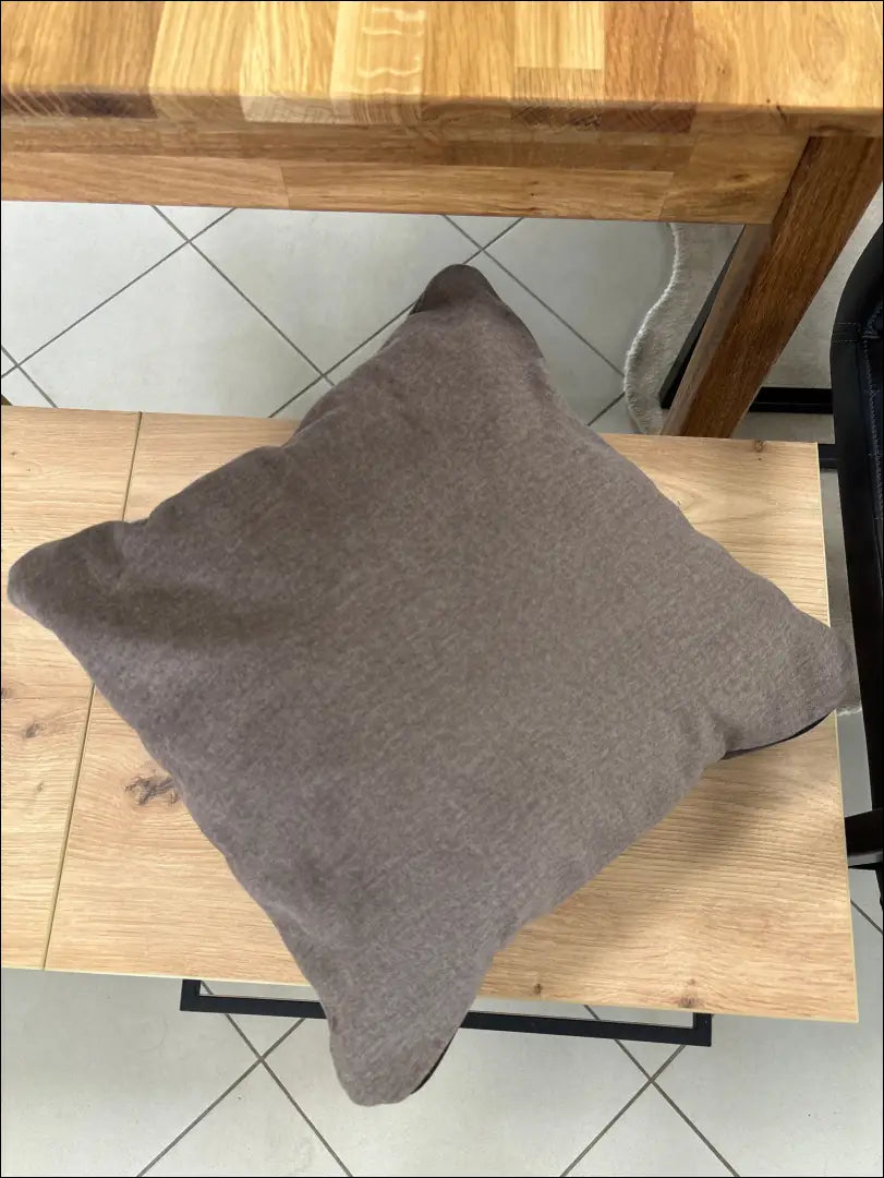 Dekoratyvinė pagalvėlė DI12295 - €9 Save 50% __label:Pristatymas 1-2 d.d., color-ruda, interjeras, material-aksomas,