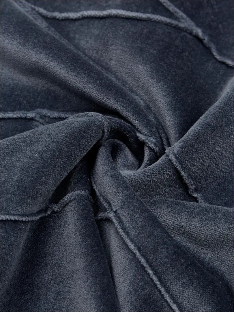 Dekoratyvinė pagalvėlė DI4315 - €12 Save 55% __label:Pristatymas 1-2 d.d., color-melyna, interjeras, material-aksomas,