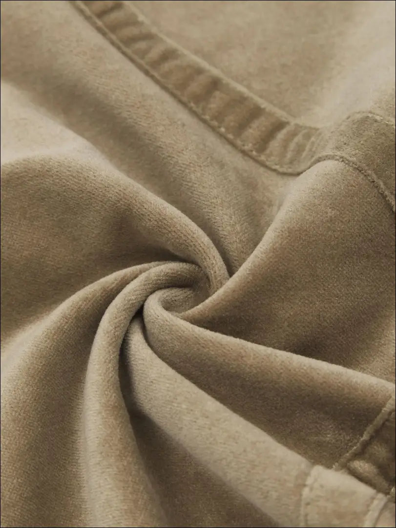 Dekoratyvinė pagalvėlė DI4441 - €11 Save 55% __label:Pristatymas 1-2 d.d., color-smelio, interjeras, material-aksomas,