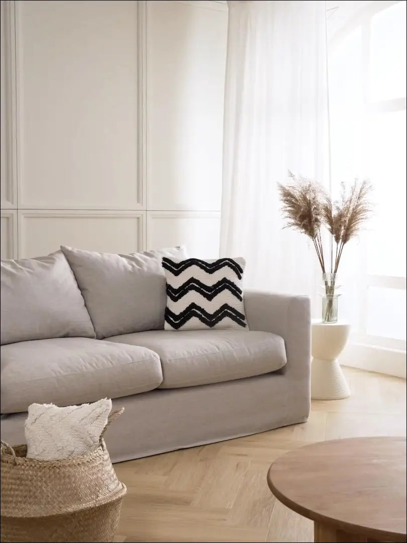 Dekoratyvinė pagalvėlė DI4449 - €13 Save 55% __label:Pristatymas 1-2 d.d., color-juoda, color-kremas, interjeras,