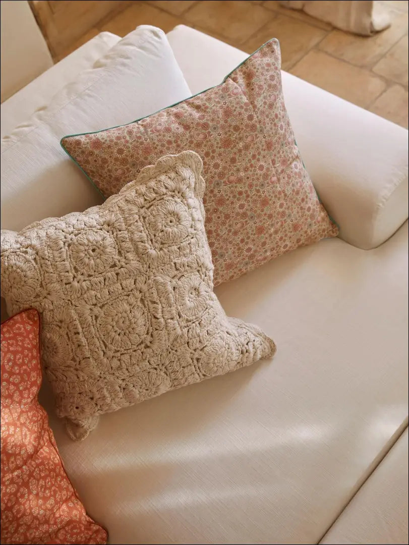 Dekoratyvinė pagalvėlė DI5095 - €12 Save 50% __label:Pristatymas 1-2 d.d., color-geltona, color-marga, color-margas,