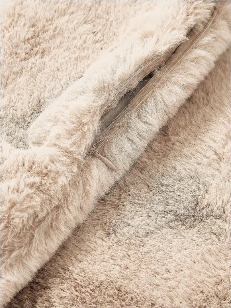 Dekoratyvinė pagalvėlė DI5175 - €11 Save 55% __label:Pristatymas 1-2 d.d., color-smelio, interjeras,