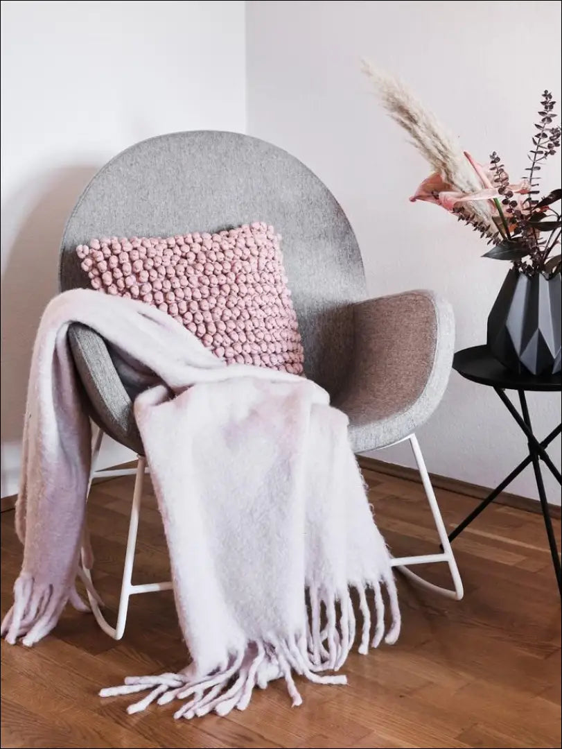 Dekoratyvinė pagalvėlė DI5446 - €18 Save 55% __label:Pristatymas 1-2 d.d., color-rozine, interjeras, material-medvilne,