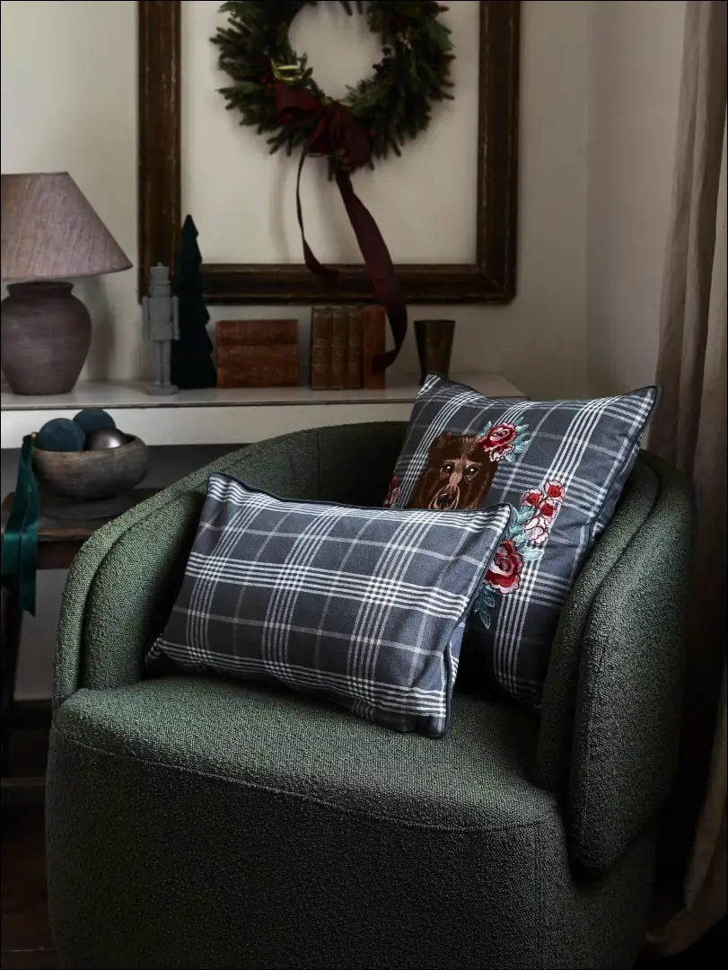 Dekoratyvinė pagalvėlė DI6104 - €15 Save 50% __label:Pristatymas 1-2 d.d., color-marga, color-margas, color-pilka,