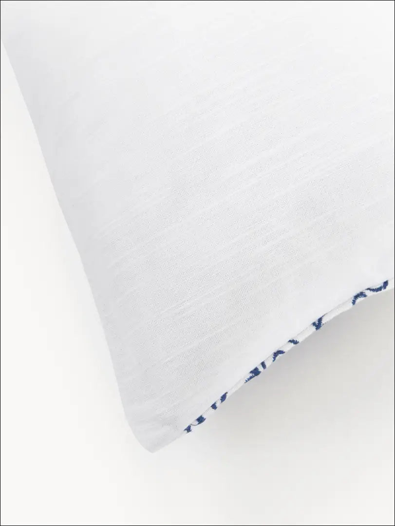 Dekoratyvinė pagalvėlė DI7160 - €14 Save 60% __label:Pristatymas 1-2 d.d., color-balta, color-melyna, interjeras,