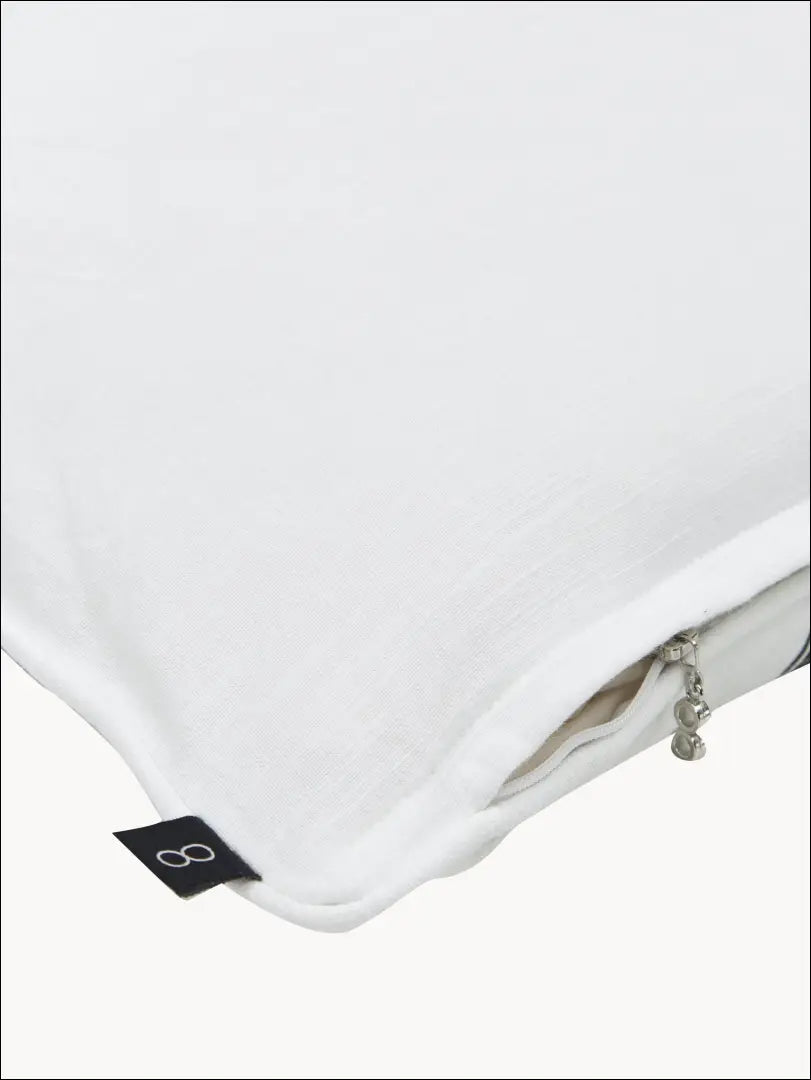 Dekoratyvinė pagalvėlė DI7219 - €8 Save 60% __label:Pristatymas 1-2 d.d., color-balta, color-juoda, interjeras,