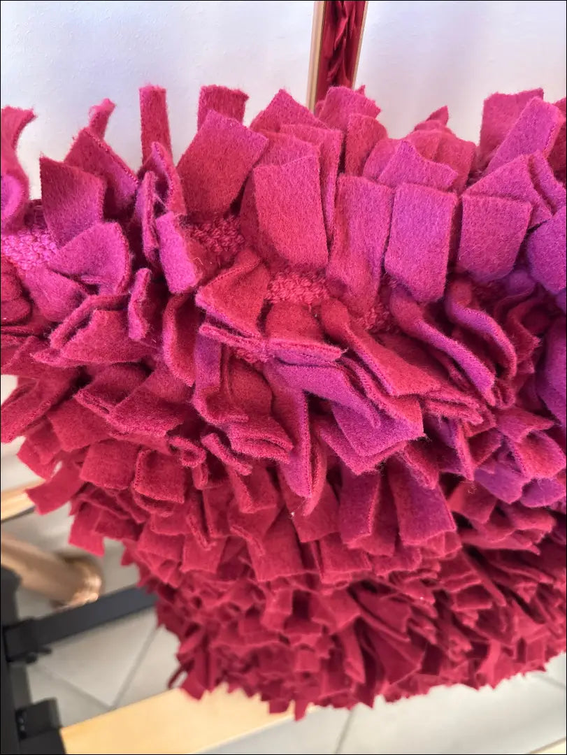 Dekoratyvinė pagalvėlė DI8485 - €9 Save 55% __label:Pristatymas 1-2 d.d., color-raudona, interjeras, material-medvilne,