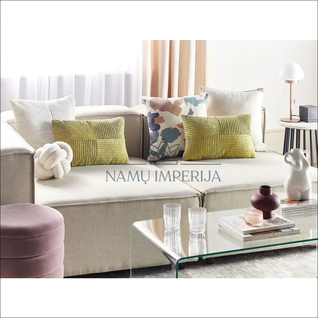 Dekoratyvinė pagalvėlė DI9110 - €10 Save 50% __label:Pristatymas 1-2 d.d., color-zalia, interjeras, material-aksomas,