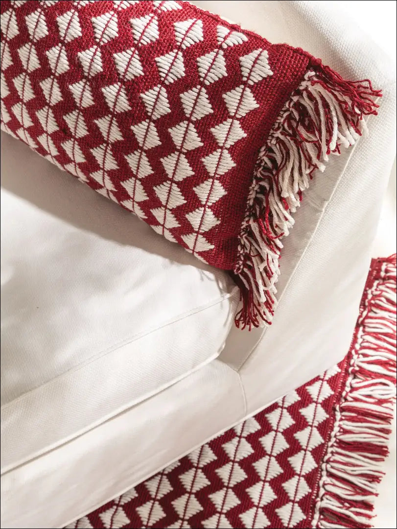 Dekoratyvinė pagalvėlė DI9143 - €20 Save 55% __label:Pristatymas 1-2 d.d., color-balta, color-raudona, interjeras,