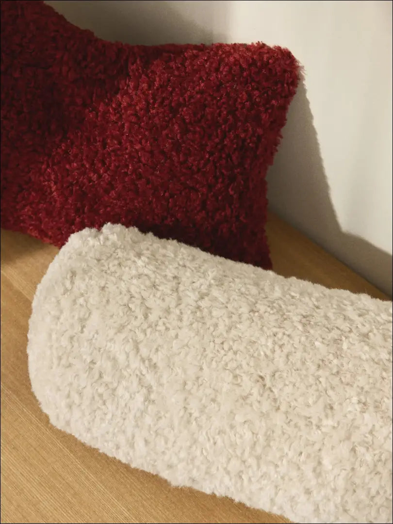 Dekoratyvinė pagalvėlė DI9920 - €10 Save 60% __label:Pristatymas 1-2 d.d., color-raudona, interjeras,