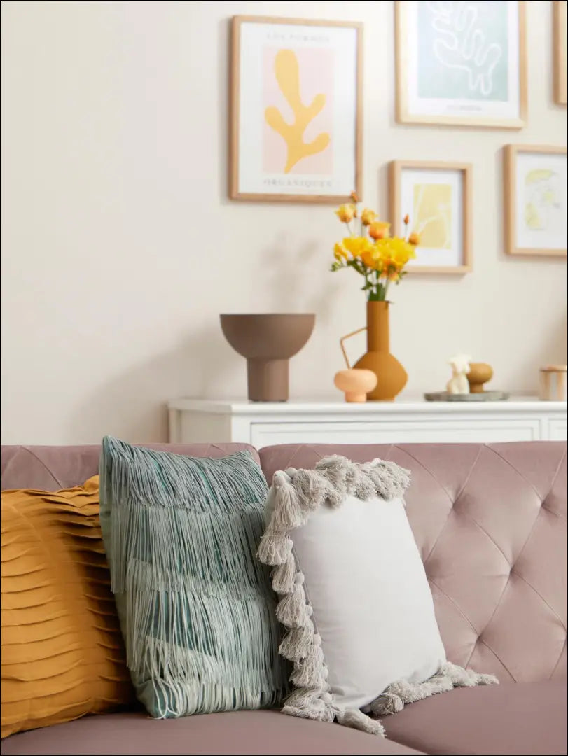 Dekoratyvinė pagalvėlė su kutais DI3888 - €18 Save 50% __label:Pristatymas 1-2 d.d., color-zalia, interjeras,