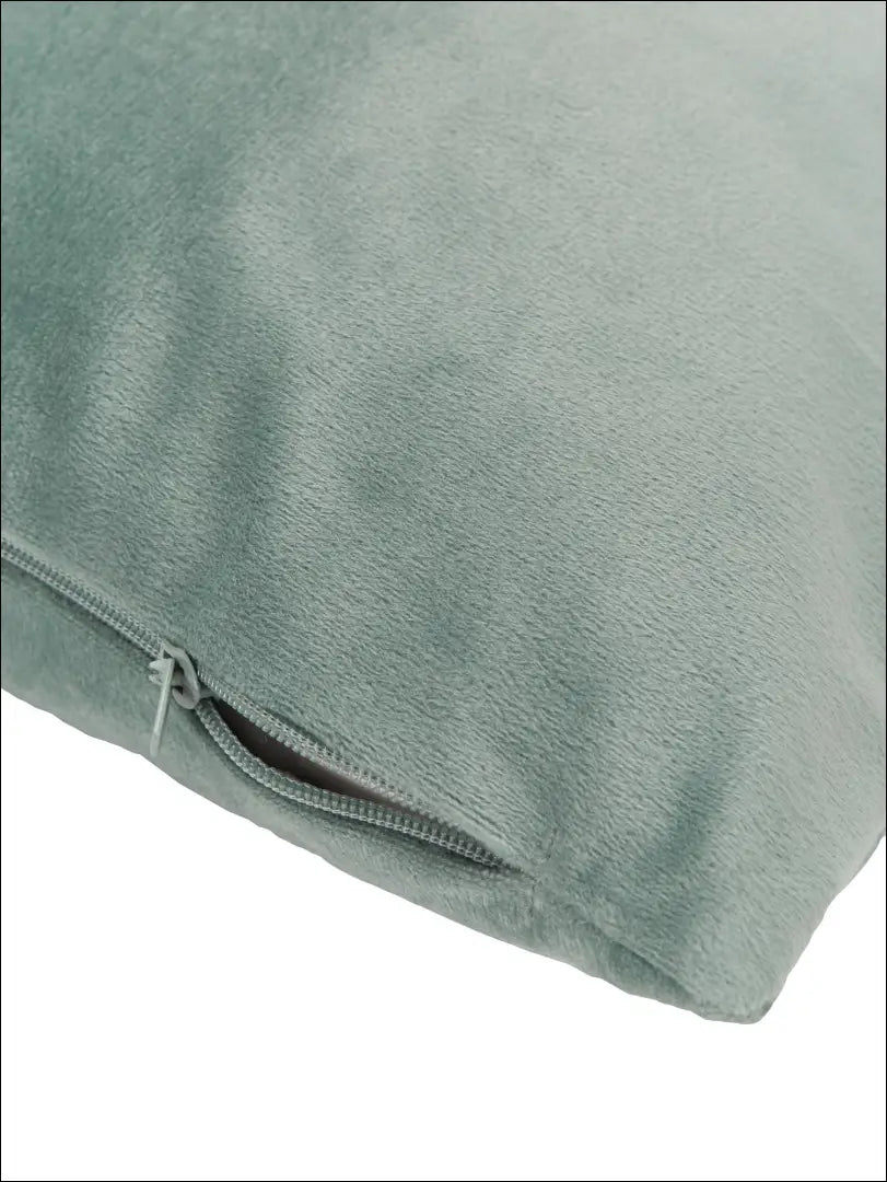 Dekoratyvinė pagalvėlė su kutais DI3888 - €18 Save 50% __label:Pristatymas 1-2 d.d., color-zalia, interjeras,