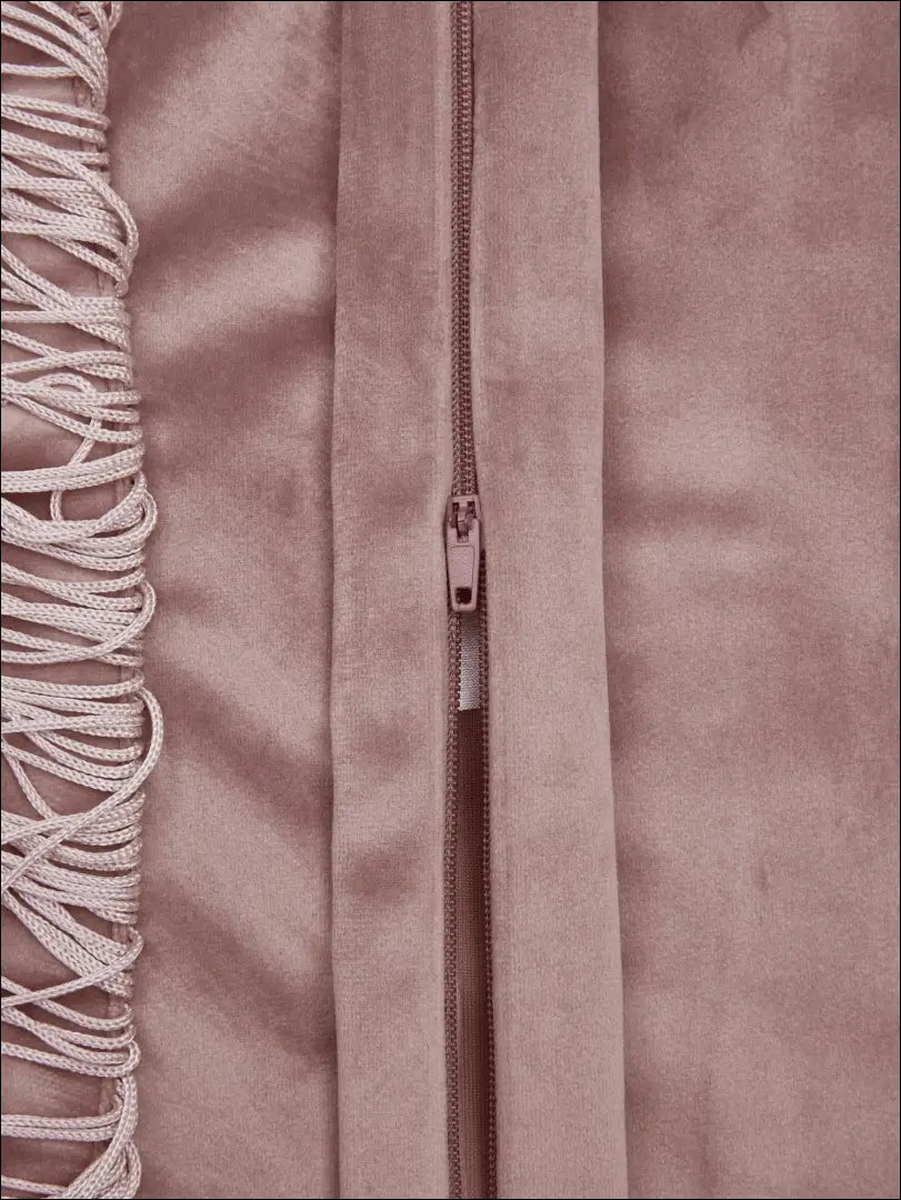 Dekoratyvinė pagalvėlė su kutais DI7121 - €14 Save 60% __label:Pristatymas 1-2 d.d., color-rozine, interjeras,