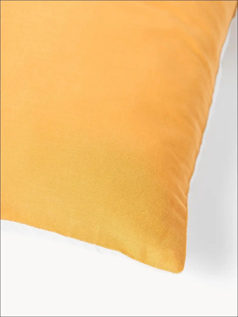 Dekoratyvinė šilko pagalvėlė DI5500 - €20 Save 50% __label:Pristatymas 1-2 d.d., color-balta, color-geltona,