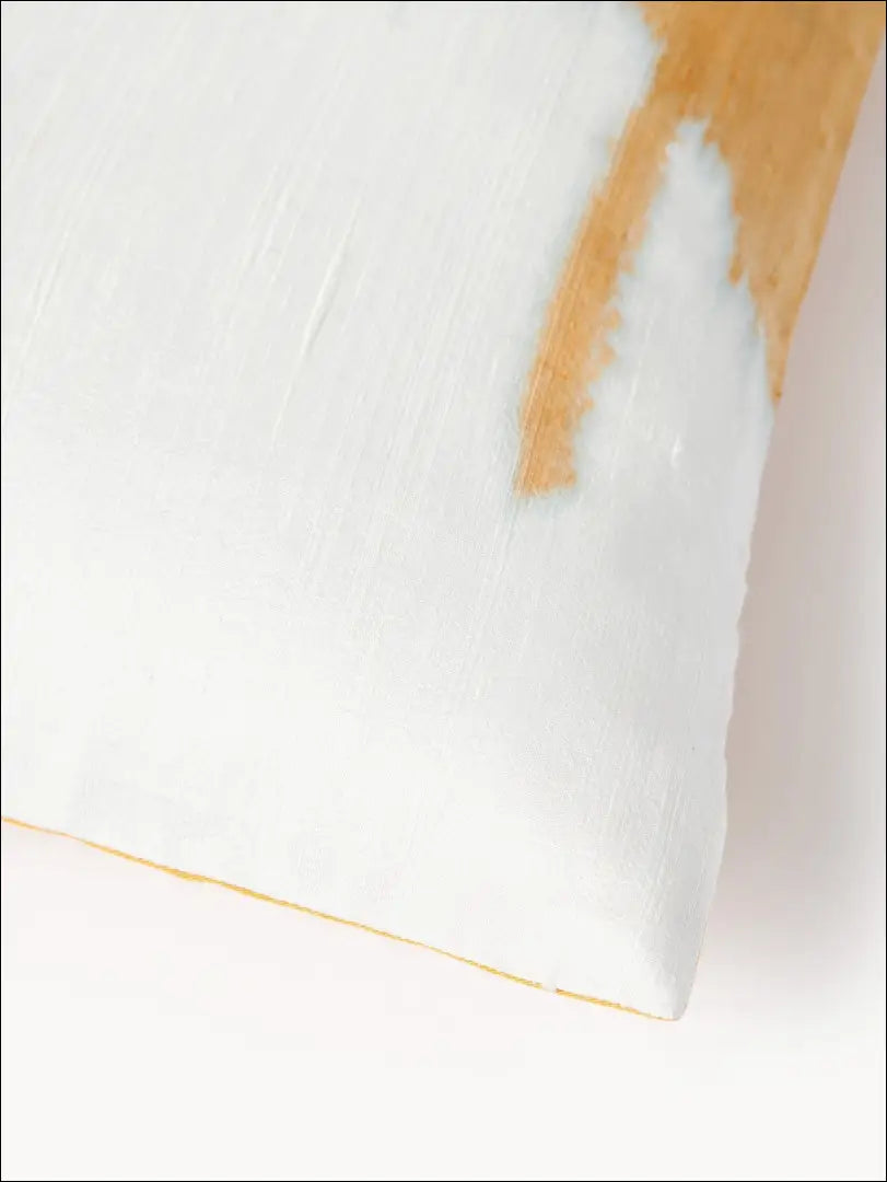 Dekoratyvinė šilko pagalvėlė DI5500 - €20 Save 50% __label:Pristatymas 1-2 d.d., color-balta, color-geltona,