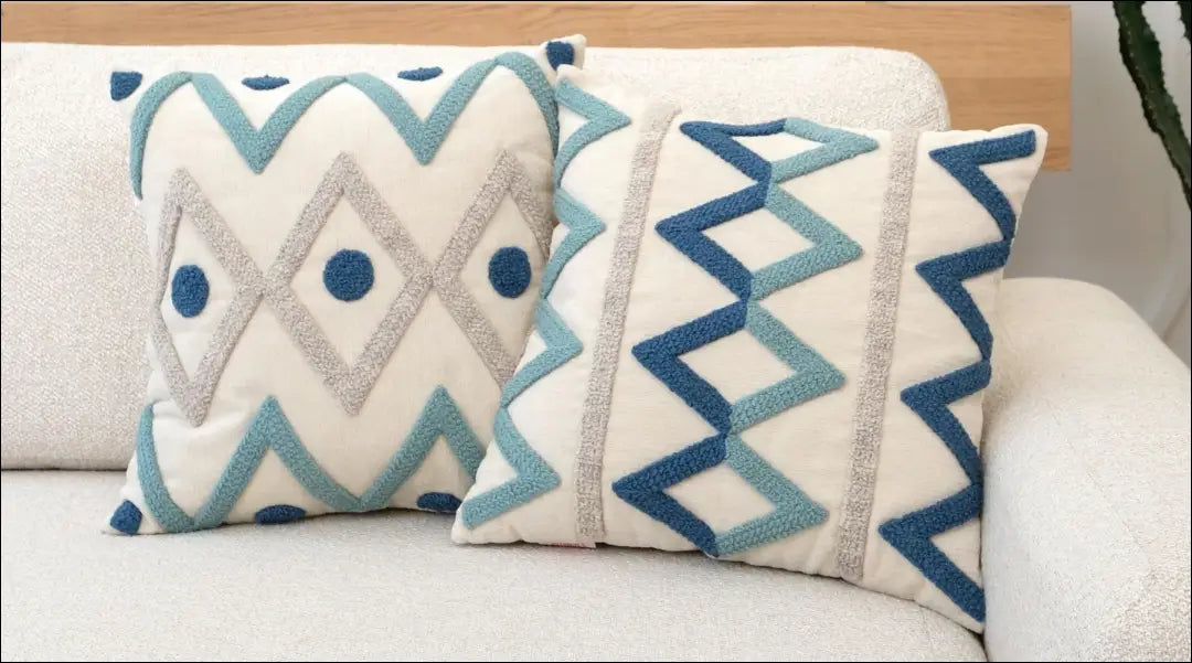 Dekoratyvinių pagalvėlių komplektas (2vnt) DI11264 - €55 Save 50% 50-100, __label:Pristatymas 1-2 d.d., color-kremas,