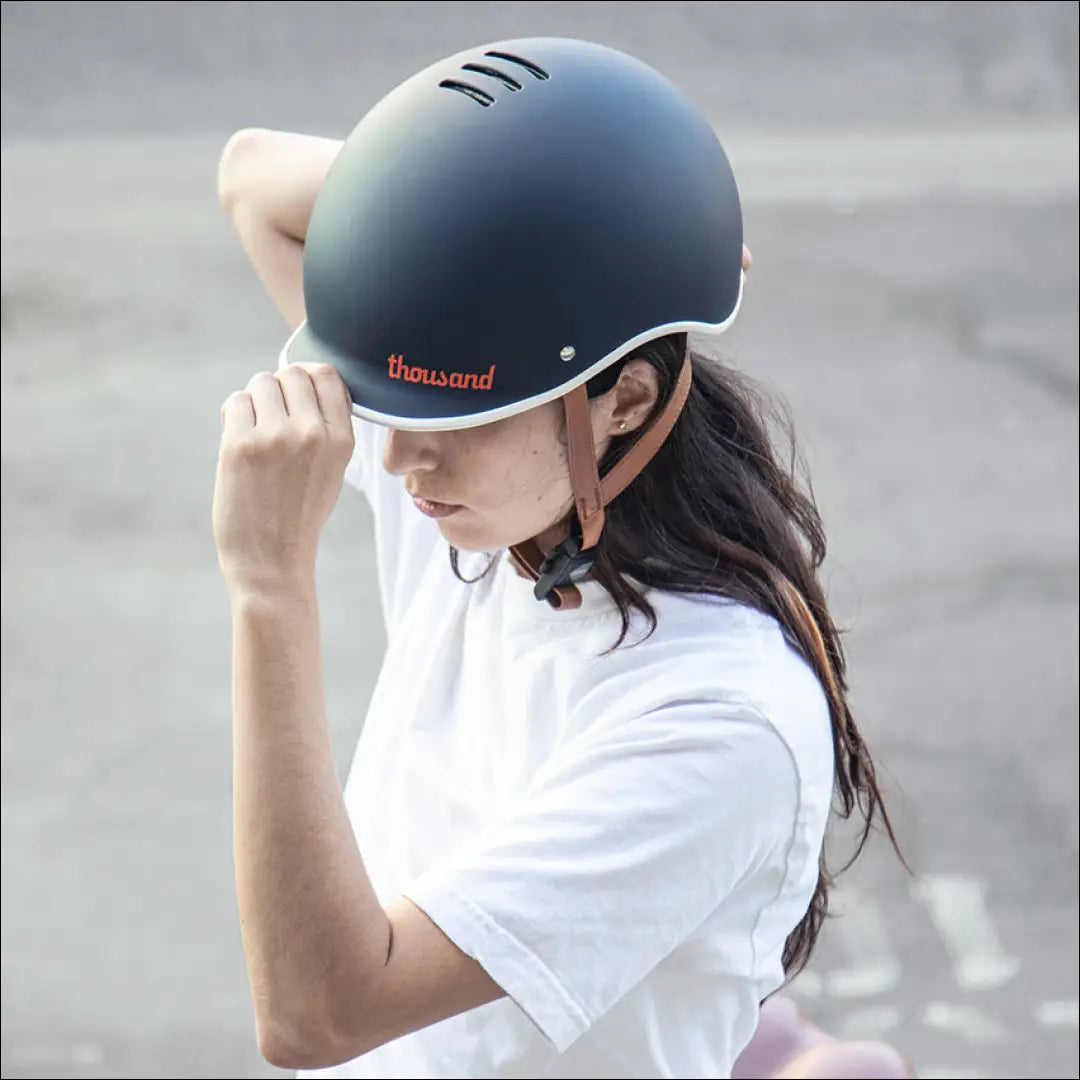 Dviračio šalmas „Thousand” SP180 - €50 Save 50% 50-100, __label:Pristatymas 1-2 d.d., color-melyna, laisvalaikis