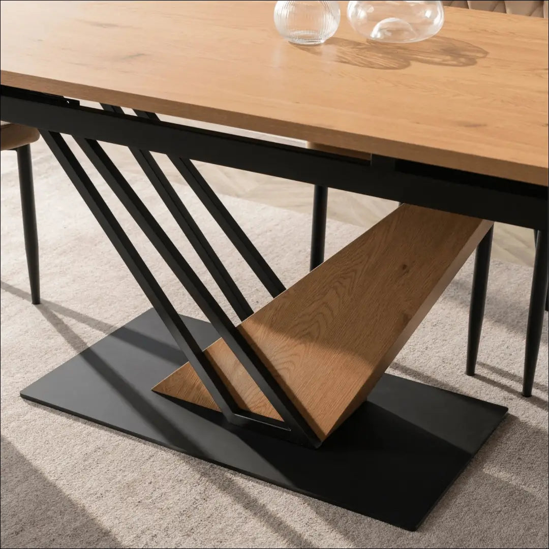 Išskleidžiamas stalas 160–220 cm MDF ąžuolas/juoda TE2462 - €529 Save 15% __label:Pristatymas 5-14 d.d., Newelite