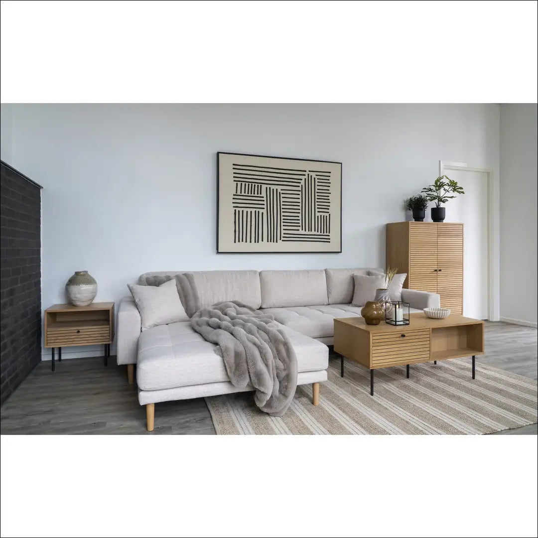 Kairinė poilsio sofa smėlio spalvos su keturiomis pagalvėlėmis ir natūralaus medžio kojelėmis RD204 - €1,479 Save 15%