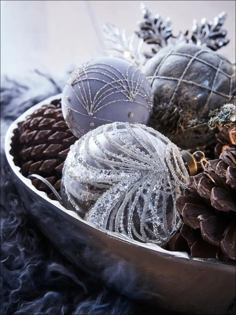 Kalėdinių burbulų komplektas (2vnt) DI4771 - €10 Save 50% __label:Pristatymas 1-2 d.d., color-auksine, color-pilka,