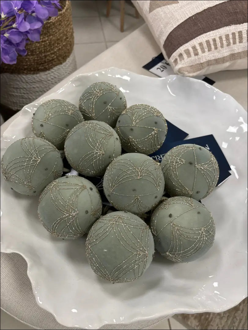 Kalėdinių burbulų komplektas (2vnt) DI4771 - €10 Save 50% __label:Pristatymas 1-2 d.d., color-auksine, color-pilka,