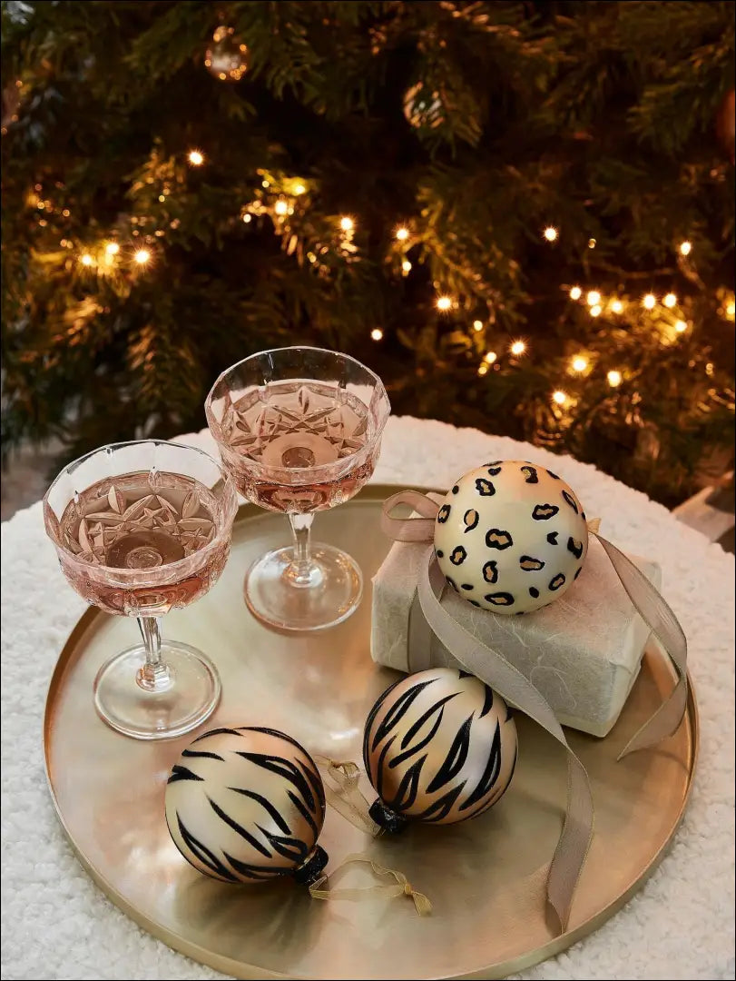 Kalėdinių burbulų komplektas (2vnt) DI4894 - €12 Save 50% __label:Pristatymas 1-2 d.d., color-auksine, color-juoda,